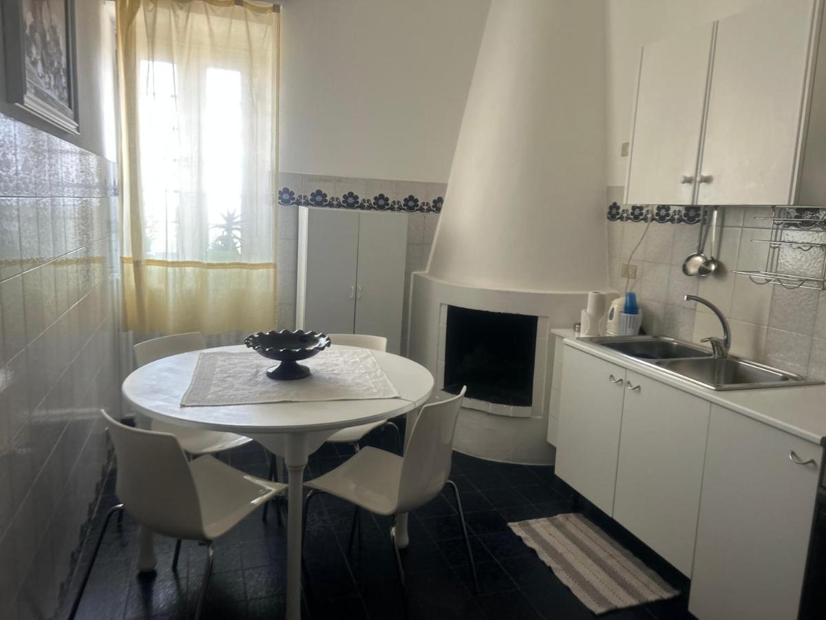 Villa Casa Con Finestra Che Vede Il Mare Fasano Exterior foto